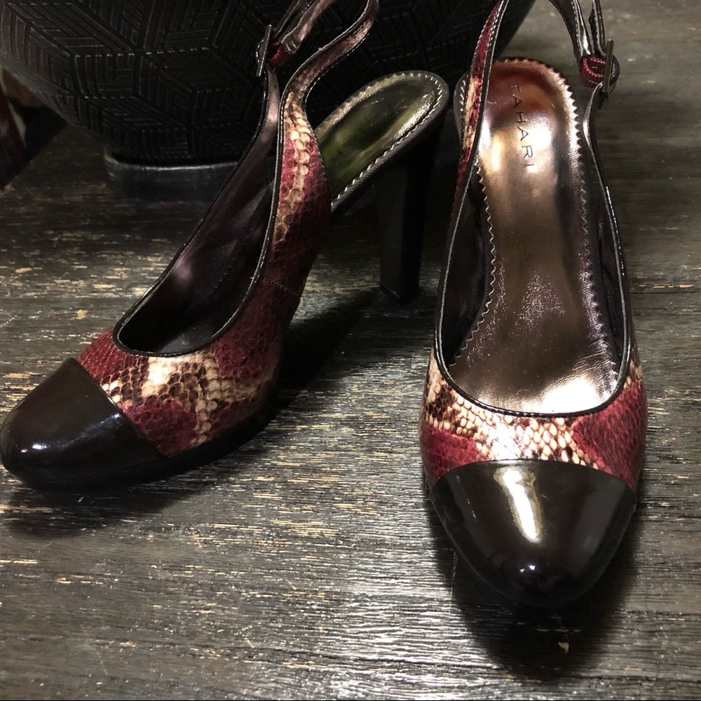 TAHARI Brown toe, multicolored sling back heel.